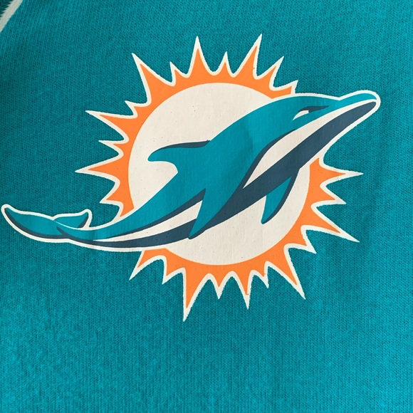 NFL merchandise. - Picture 3 of 6